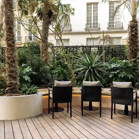 Dame Des Arts Parigi