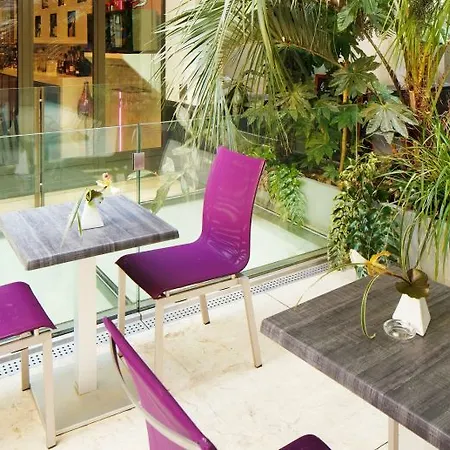 Dame Des Arts Hotel