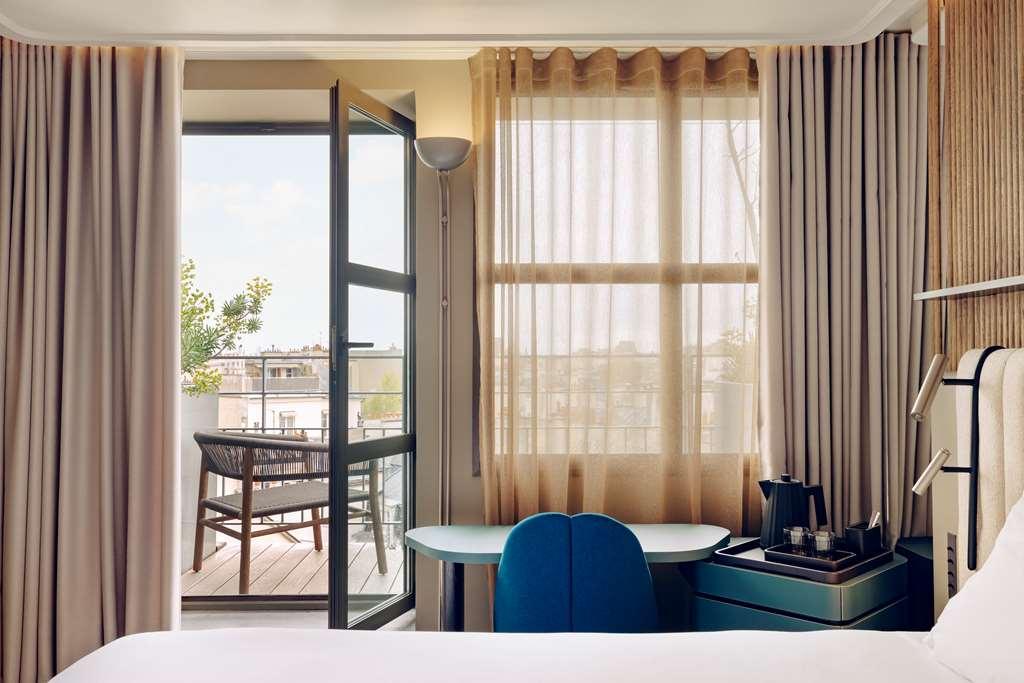 Dame Des Arts Parigi