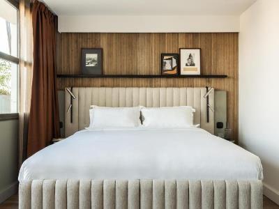 Dame Des Arts Parigi