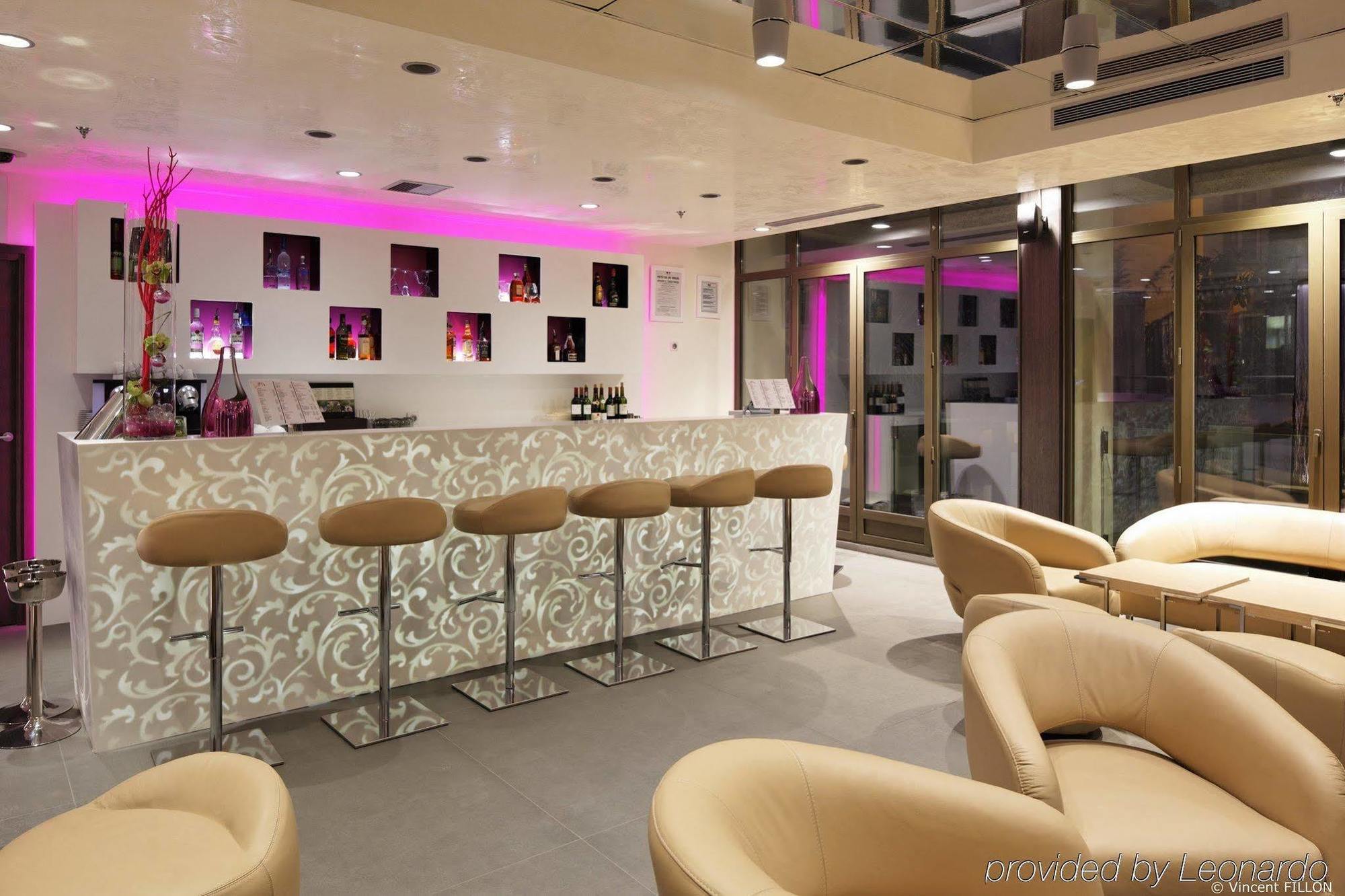 Dame Des Arts Parigi